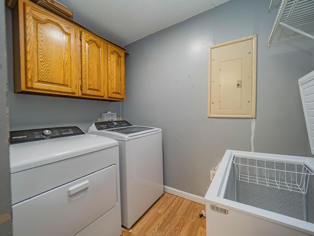 310 E CARPENTER ST, Moberly, MO 65270