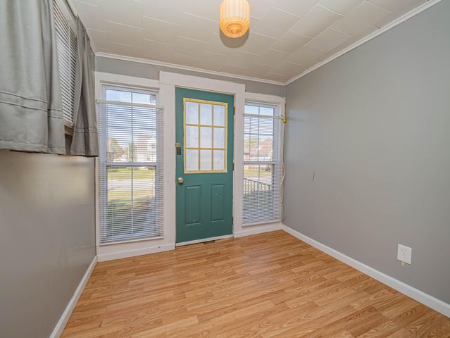 310 E CARPENTER ST, Moberly, MO 65270