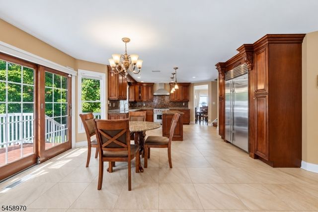 3 Alexandria Dr, East Hanover Twp., NJ 07936