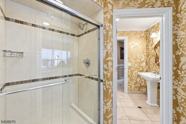 3 Alexandria Dr, East Hanover Twp., NJ 07936