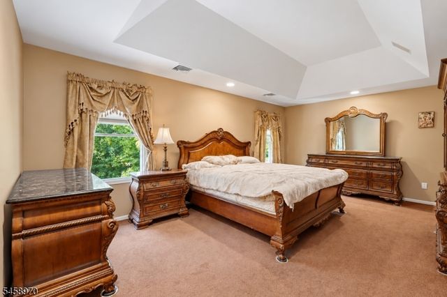 3 Alexandria Dr, East Hanover Twp., NJ 07936