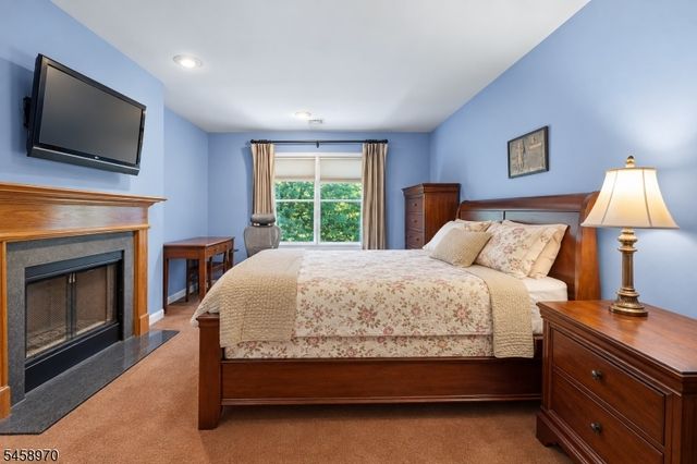 3 Alexandria Dr, East Hanover Twp., NJ 07936