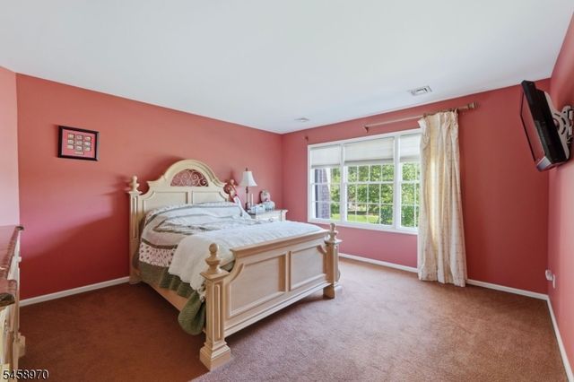3 Alexandria Dr, East Hanover Twp., NJ 07936