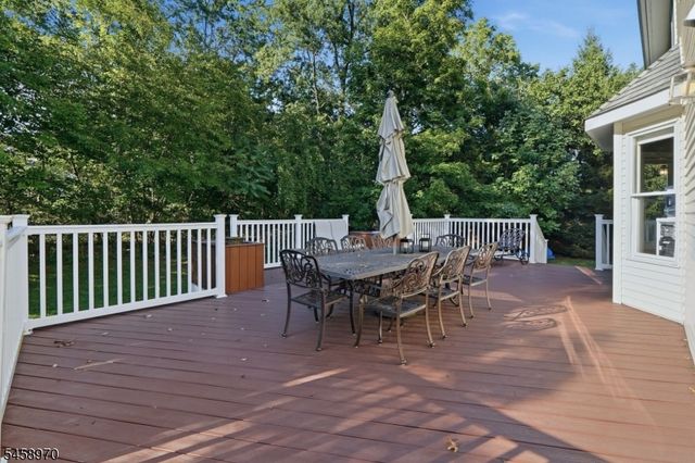 3 Alexandria Dr, East Hanover Twp., NJ 07936