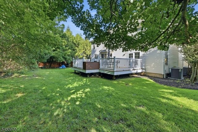 3 Alexandria Dr, East Hanover Twp., NJ 07936