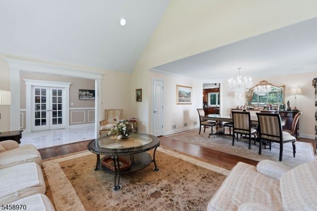 3 Alexandria Dr, East Hanover Twp., NJ 07936