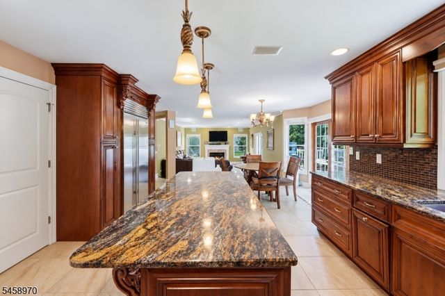 3 Alexandria Dr, East Hanover Twp., NJ 07936