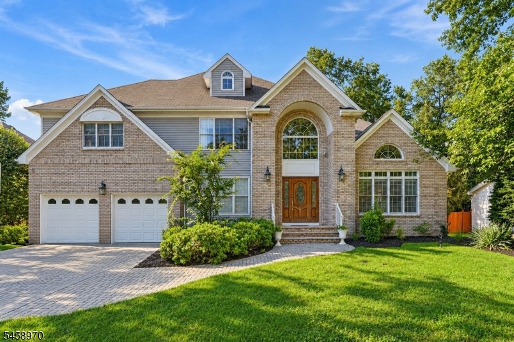 3 Alexandria Dr, East Hanover Twp., NJ 07936