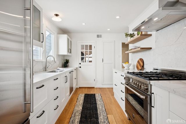 1961 California Street, San Francisco, CA 94109