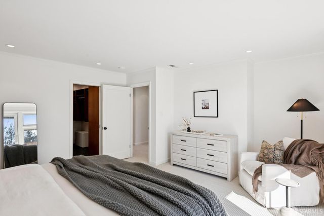 1961 California Street, San Francisco, CA 94109