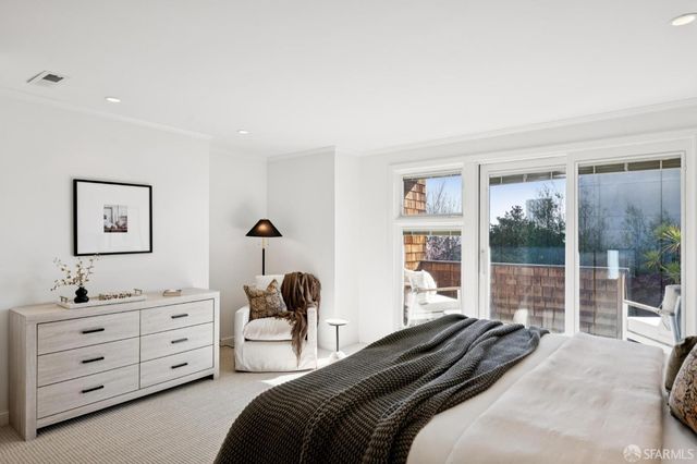 1961 California Street, San Francisco, CA 94109