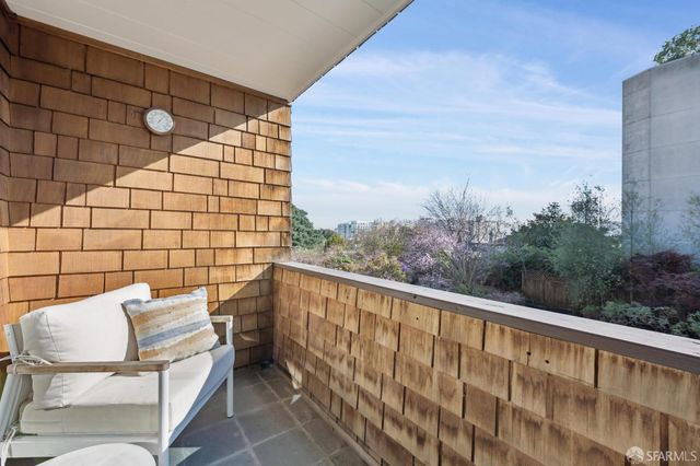 1961 California Street, San Francisco, CA 94109