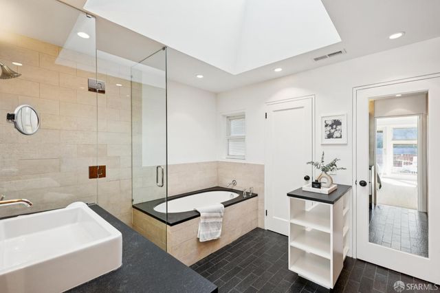 1961 California Street, San Francisco, CA 94109