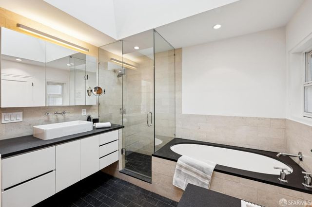 1961 California Street, San Francisco, CA 94109