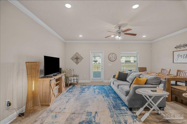 353 S E St, Pensacola, FL 32502