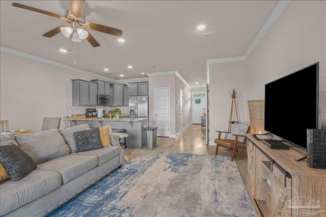 353 S E St, Pensacola, FL 32502