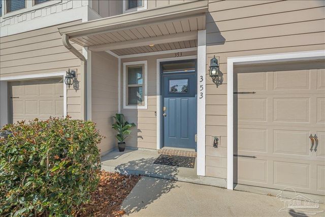 353 S E St, Pensacola, FL 32502