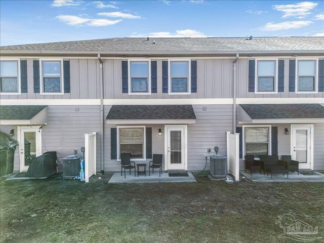 353 S E St, Pensacola, FL 32502