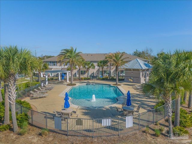 353 S E St, Pensacola, FL 32502