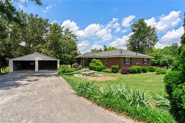 126 Jones Street, Summerville, GA 30747
