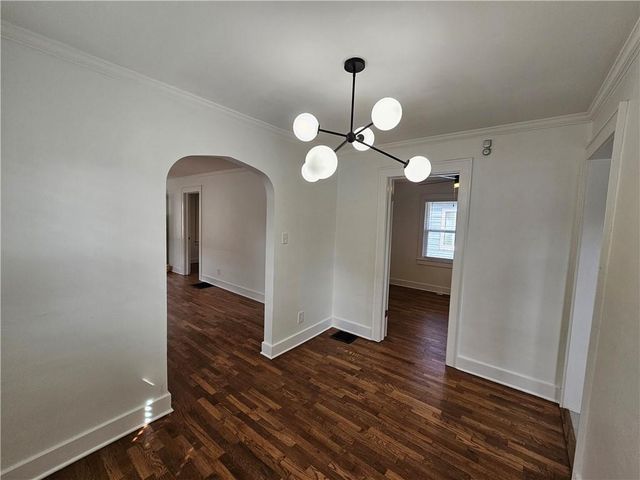1229 E 24th Avenue, North Kansas City, MO 64116