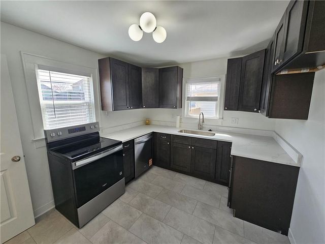 1229 E 24th Avenue, North Kansas City, MO 64116