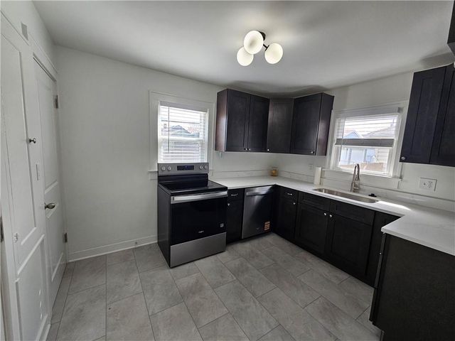 1229 E 24th Avenue, North Kansas City, MO 64116