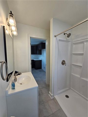 1229 E 24th Avenue, North Kansas City, MO 64116