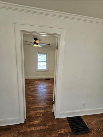 1229 E 24th Avenue, North Kansas City, MO 64116
