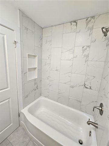 1229 E 24th Avenue, North Kansas City, MO 64116