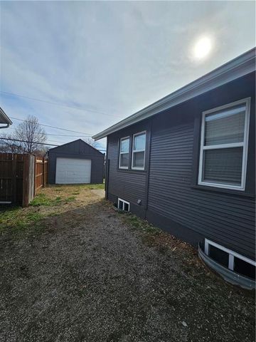 1229 E 24th Avenue, North Kansas City, MO 64116