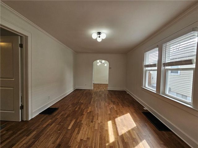 1229 E 24th Avenue, North Kansas City, MO 64116
