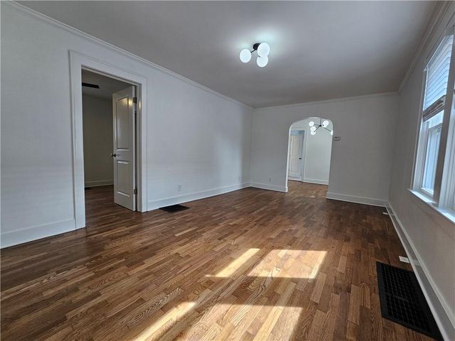1229 E 24th Avenue, North Kansas City, MO 64116