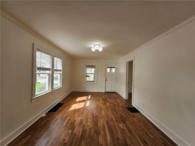 1229 E 24th Avenue, North Kansas City, MO 64116