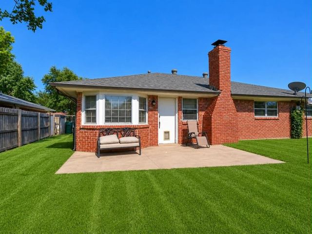 9209 S Hillcrest Drive, Oklahoma City, OK 73159