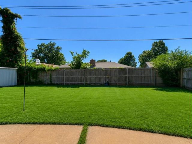 9209 S Hillcrest Drive, Oklahoma City, OK 73159