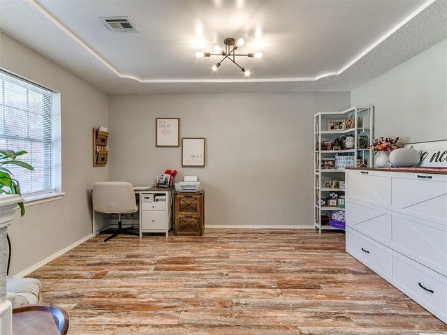 9209 S Hillcrest Drive, Oklahoma City, OK 73159