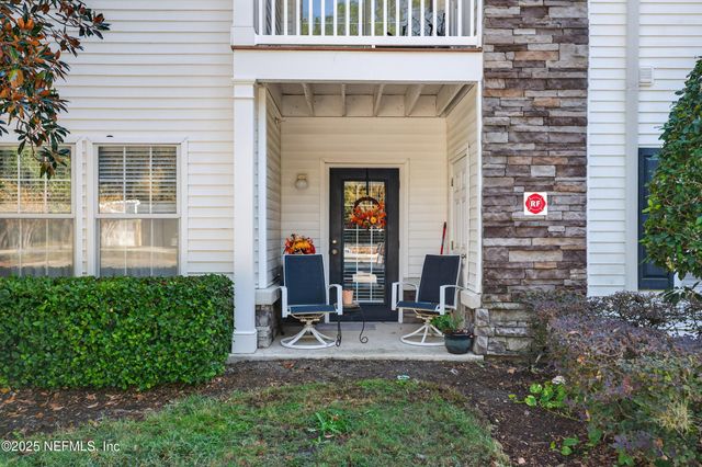 2200 MARSH HAWK Lane 301, Fleming Island, FL 32003