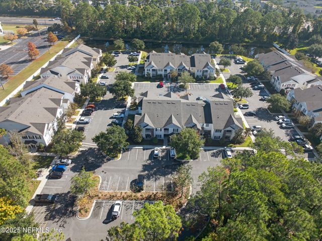 2200 MARSH HAWK Lane 301, Fleming Island, FL 32003