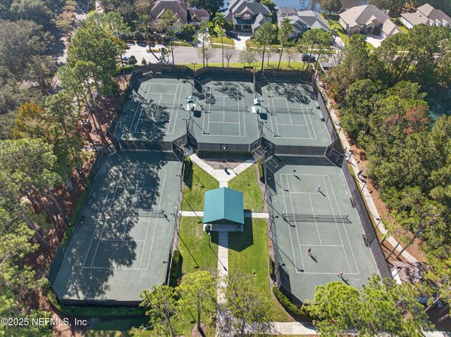 2200 MARSH HAWK Lane 301, Fleming Island, FL 32003