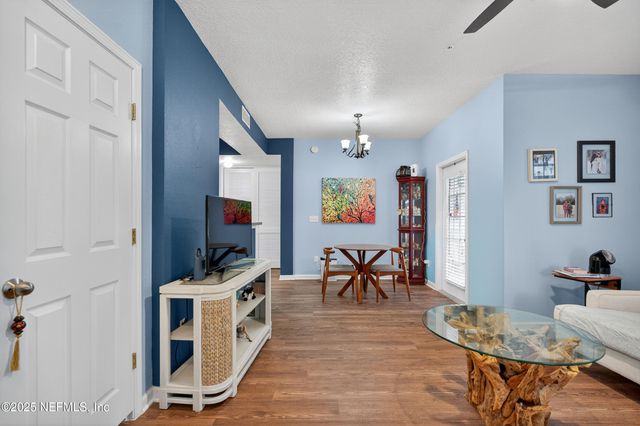 2200 MARSH HAWK Lane 301, Fleming Island, FL 32003