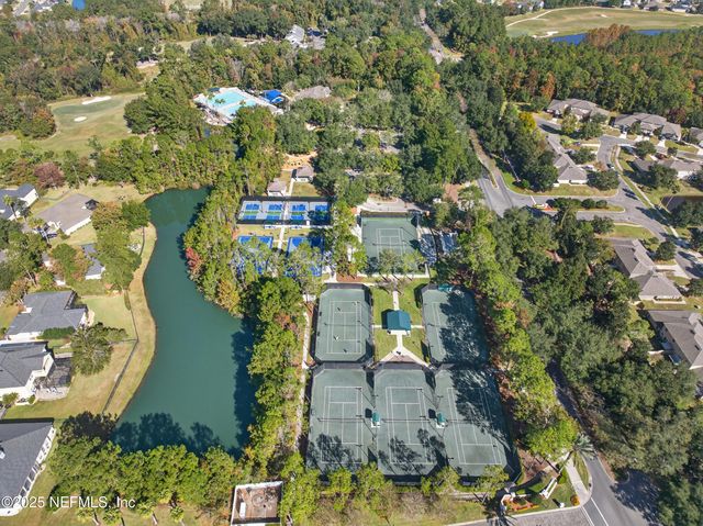 2200 MARSH HAWK Lane 301, Fleming Island, FL 32003