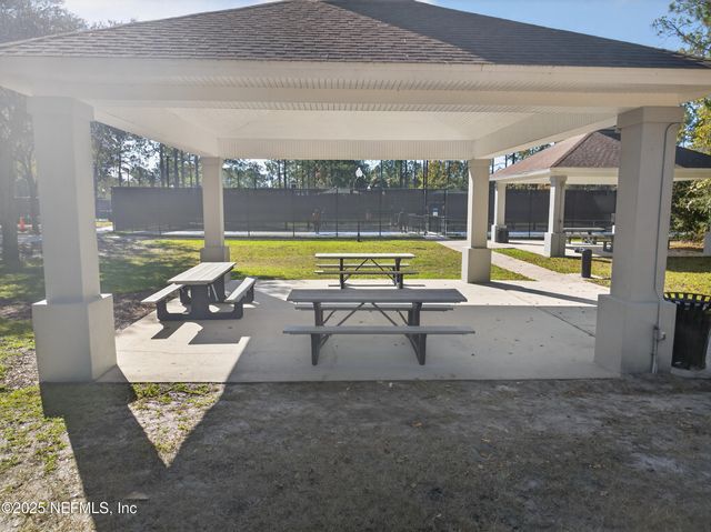 2200 MARSH HAWK Lane 301, Fleming Island, FL 32003