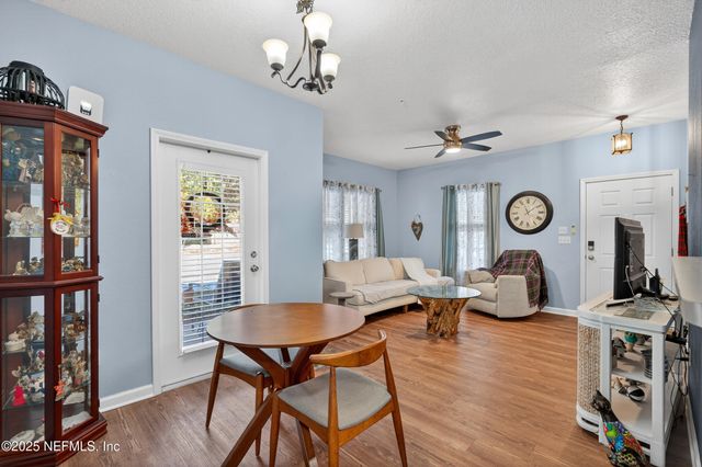 2200 MARSH HAWK Lane 301, Fleming Island, FL 32003