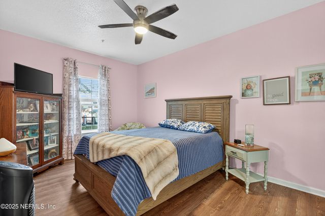 2200 MARSH HAWK Lane 301, Fleming Island, FL 32003