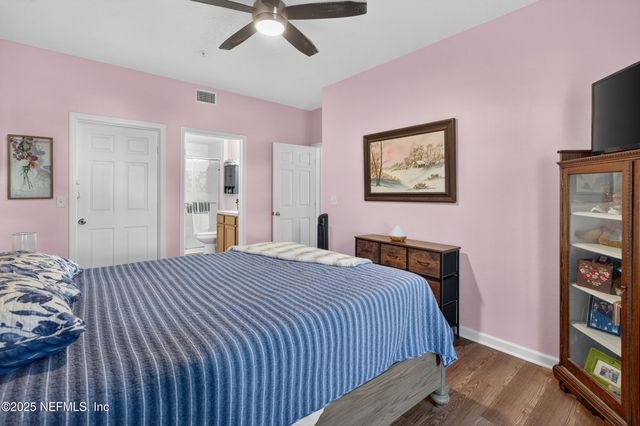 2200 MARSH HAWK Lane 301, Fleming Island, FL 32003