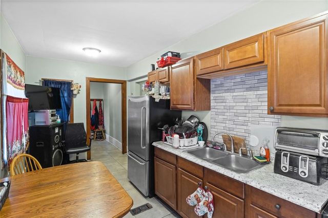 922 Dewey Avenue, Rochester, NY 14613