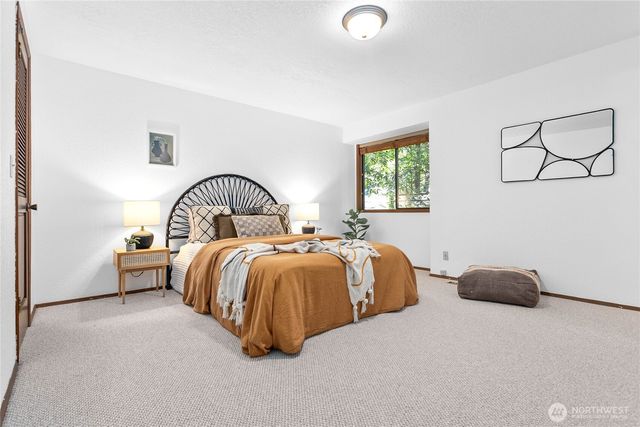 1005 Geneva Street, Bellingham, WA 98229