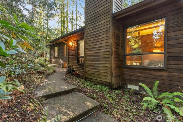 1005 Geneva Street, Bellingham, WA 98229