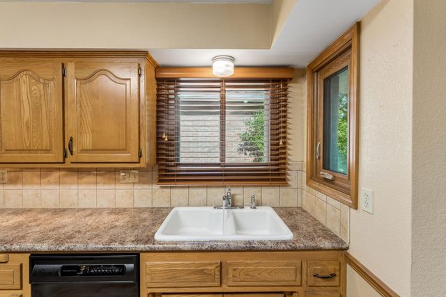 4107 E Latoka Street, Springfield, MO 65809
